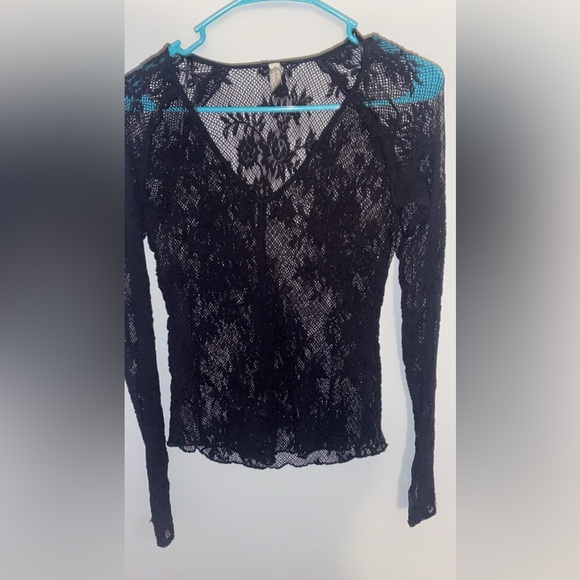 Lace shirt - Picture 3 of 4